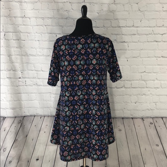 LulaRoe Classic T - SMALL - Picture 3 of 6